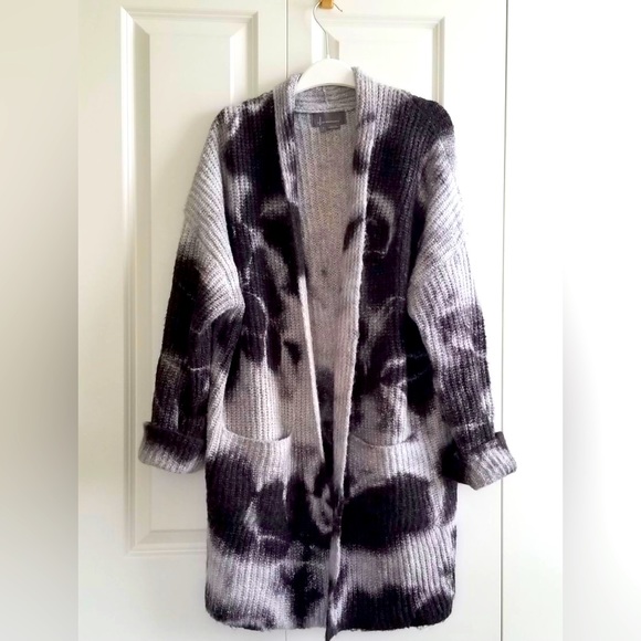 Anthropology Oversized Cardigan - Picture 1 of 3